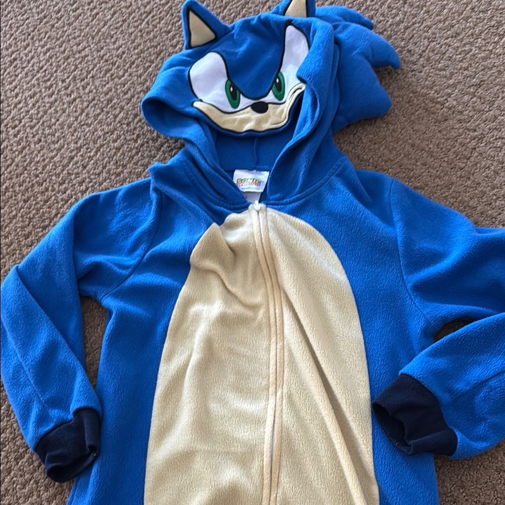 Sonic size 8 pajamas